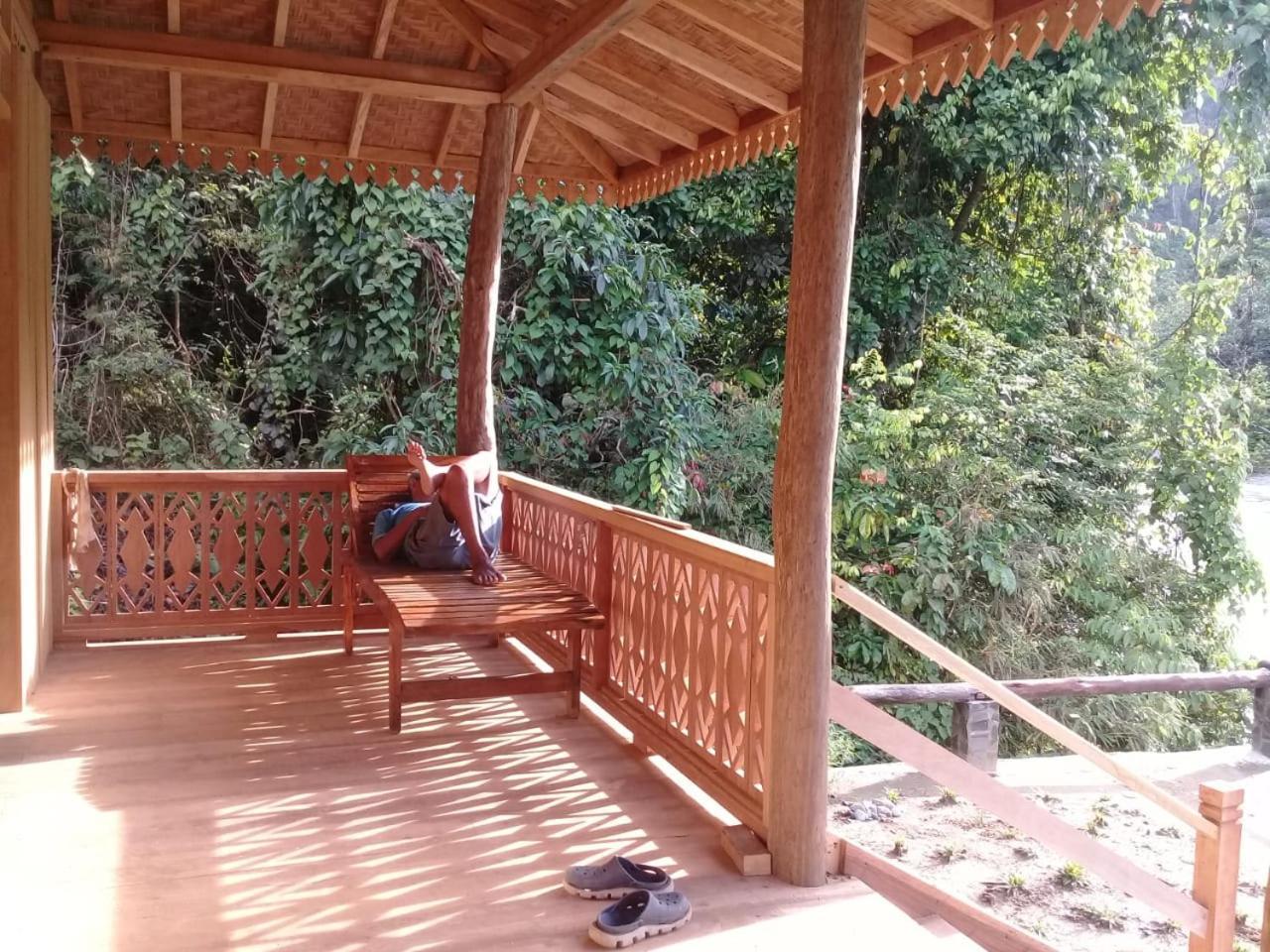 Rambai Tree Jungle Lodges Bukit Lawang Exteriör bild